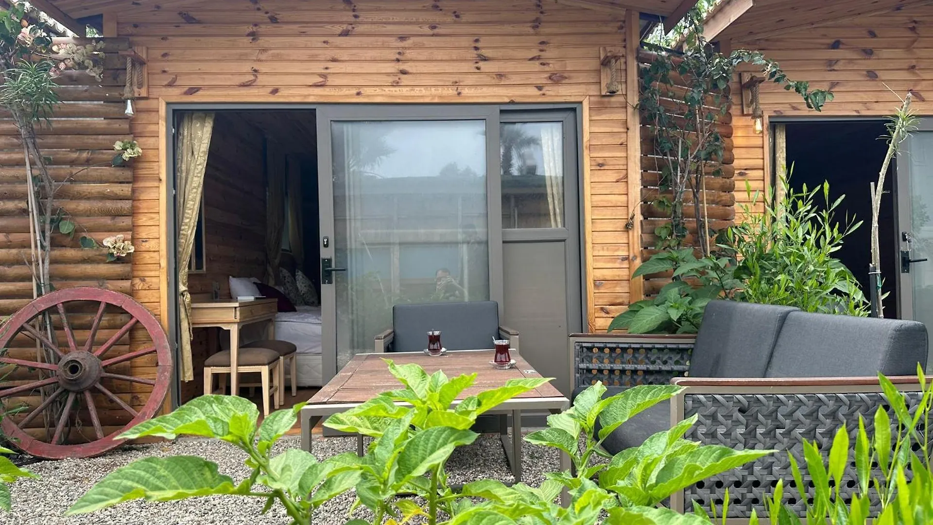 White Country Bungalow Tree House And Hotel أنطاليا